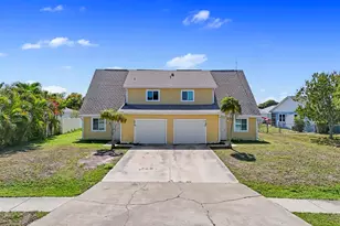 1013 Country Club Blvd, Cape Coral, FL 33990 - Photo 1