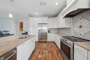 5221 Layton Dr, Venice, FL 34293 - Photo 3