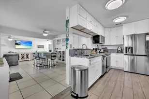 137 Poinsettia Cir NE, Port Charlotte, FL 33952 - Photo 9