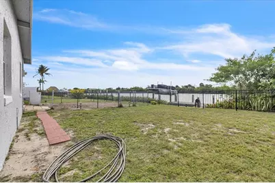 137 Poinsettia Circle NE, Port Charlotte, FL 33952 - Photo 23