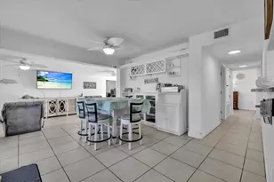 137 Poinsettia Cir NE, Port Charlotte, FL 33952 - Photo 7