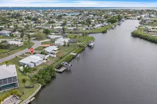 137 Poinsettia Cir NE, Port Charlotte, FL 33952 - Photo 31