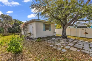 18939 Ayrshire Cir, Port Charlotte, FL 33948 - Photo 37