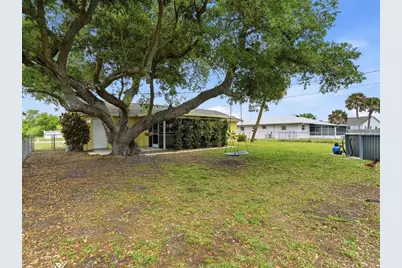 755 Hartford Drive NW, Port Charlotte, FL 33952 - Photo 21