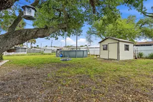 755 Hartford Dr NW, Port Charlotte, FL 33952 - Photo 23