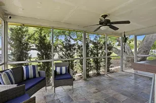 755 Hartford Dr NW, Port Charlotte, FL 33952 - Photo 17