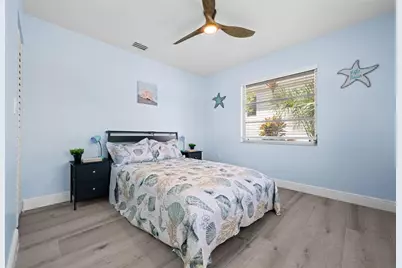 604 Madrid Avenue, Venice, FL 34285 - Photo 21