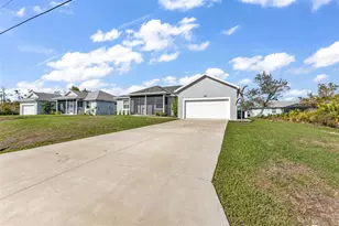 2221 Wakefield St, Port Charlotte, FL 33948 - Photo 3
