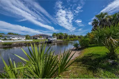18546 Ashcroft Circle, Port Charlotte, FL 33948 - Photo 11