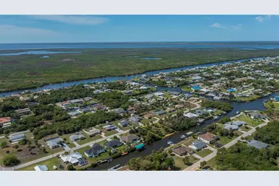 18546 Ashcroft Circle, Port Charlotte, FL 33948 - Photo 29