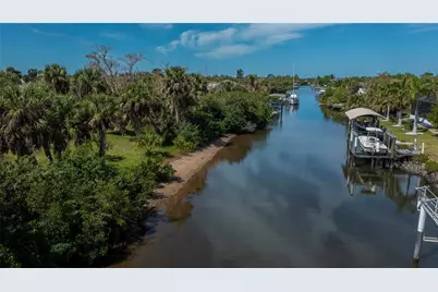 18546 Ashcroft Circle, Port Charlotte, FL 33948 - Photo 7