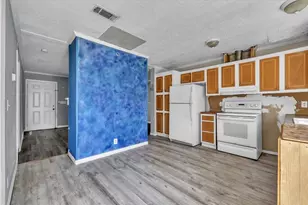 1425 Hickory Ave, Punta Gorda, FL 33950 - Photo 9