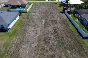 114 NW 10th St, Cape Coral, FL 33993 - Photo 7