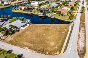 2503 SW 41st St, Cape Coral, FL 33914 - Photo 5