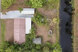 11186 Grapefruit Ln, Punta Gorda, FL 33955 - Photo 5