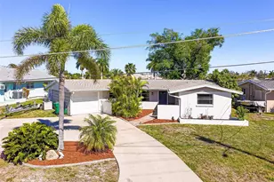 209 Deerfield Ave NE, Port Charlotte, FL 33952 - Photo 3