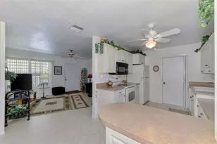 8130 Pickwick Rd, North Port, FL 34287 - Photo 15