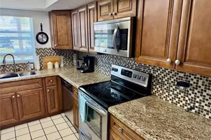 806 SE 46th St, Cape Coral, FL 33904 - Photo 3