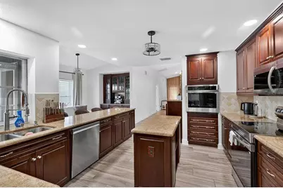 29 SE 10th Avenue, Cape Coral, FL 33990 - Photo 13
