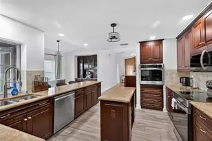 29 SE 10th Ave, Cape Coral, FL 33990 - Photo 13