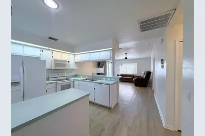 504 Rose Apple Circle, Port Charlotte, FL 33954 - Photo 5