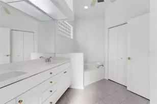 878 Chalmers Dr, Venice, FL 34293 - Photo 29