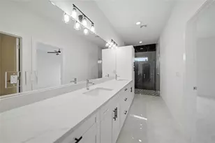 11058 Gulfstream Blvd, Englewood, FL 34224 - Photo 23