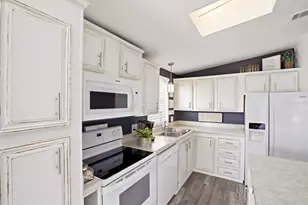 701 Aqui Esta Dr, Punta Gorda, FL 33950 - Photo 11