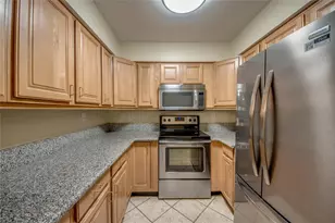 12515 McGregor Blvd, Fort Myers, FL 33919 - Photo 13