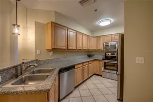 12515 McGregor Blvd, Fort Myers, FL 33919 - Photo 11