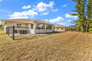 285 Mark Twain Ln, Rotonda West, FL 33947 - Photo 25