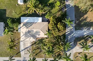 4241 Riverview Rd, Fort Myers, FL 33905 - Photo 7