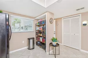 12274 SW Egret Cir, Lake Suzy, FL 34269 - Photo 7