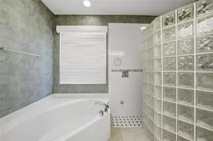 718 Antalya Ct, Punta Gorda, FL 33950 - Photo 17