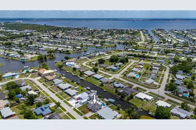 671 Sharon Circle, Port Charlotte, FL 33952 - Photo 5