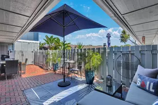 4263 Island Cir, Fort Myers, FL 33919 - Photo 5