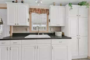 29180 Crawford Ave, Punta Gorda, FL 33982 - Photo 7