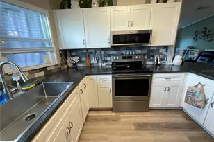 6710 36th Ave E, Palmetto, FL 34221 - Photo 11