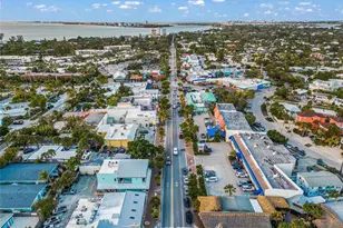 915 Beach Rd, Siesta Key, FL 34242 - Photo 67