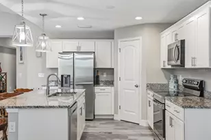 127 Glades Dr, Rotonda West, FL 33947 - Photo 13