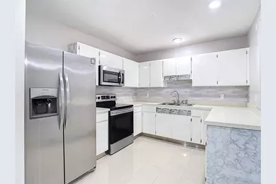 1328 Divot Lane, Tampa, FL 33612 - Photo 13