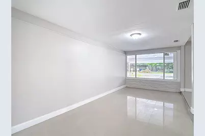 1328 Divot Lane, Tampa, FL 33612 - Photo 21