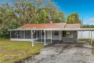 1328 Divot Ln, Tampa, FL 33612 - Photo 3