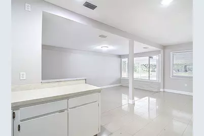 1328 Divot Lane, Tampa, FL 33612 - Photo 15