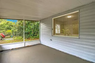 1328 Divot Ln, Tampa, FL 33612 - Photo 47