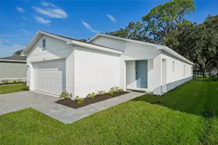 2073 Golden Beak Dr, Eagle Lake, FL 33839 - Photo 5