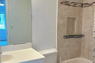 2724 Hidden Lake Blvd, Sarasota, FL 34237 - Photo 17