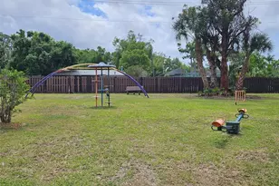 2724 Hidden Lake Blvd, Sarasota, FL 34237 - Photo 31