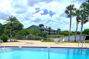 2724 Hidden Lake Blvd, Sarasota, FL 34237 - Photo 3