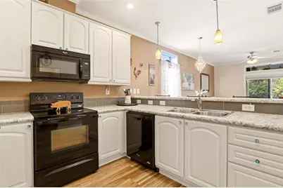 701 Aqui Esta Drive #218, Punta Gorda, FL 33950 - Photo 13